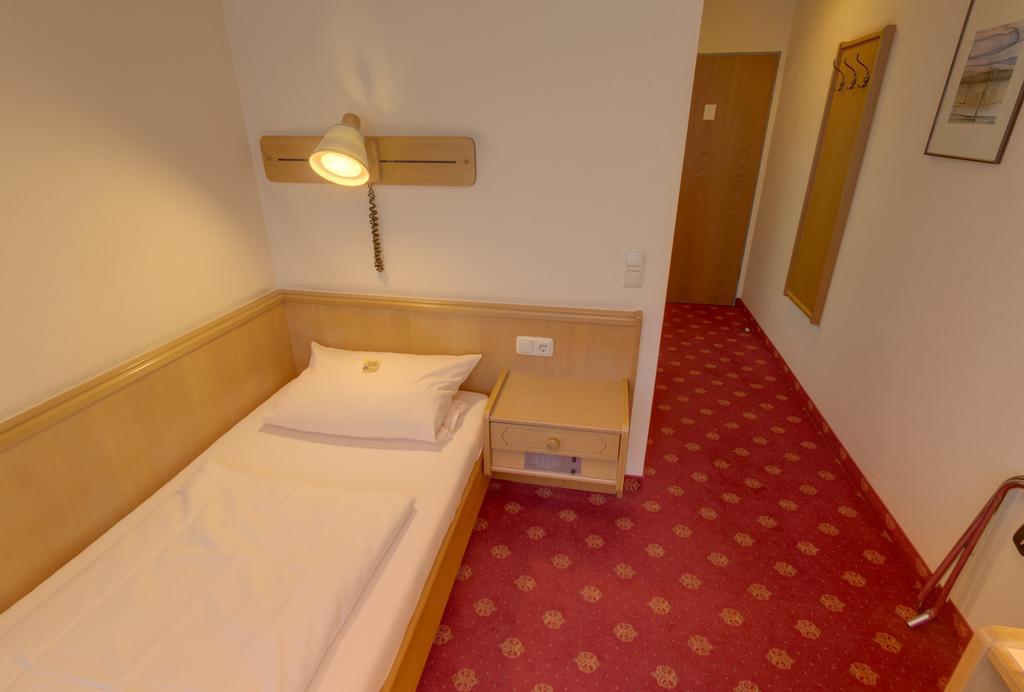 Hotel Garni Stadt Friedberg Friedberg (Hessen) Quarto foto